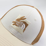 The North Face Unisex Mudder Trucker Cap Gardenia White/Gravel/CNY Patch